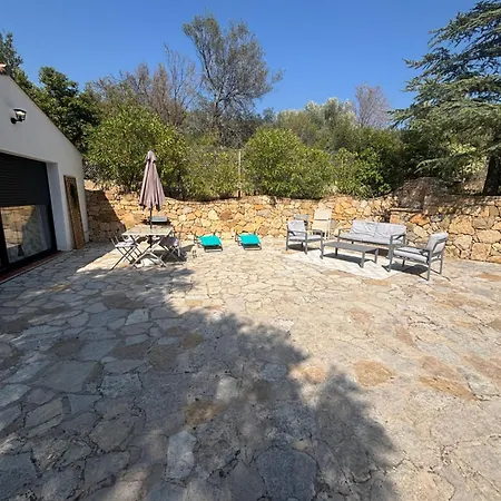 Sur Location Maison Plein Pied Moderne 4 Personnes Bel Espace Exterieur Entierement Cloture Parking Gratuit A 7 Minutes Centre En Voiture *