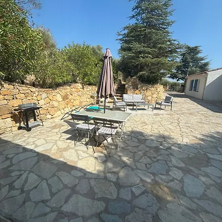 Sur Location Maison Plein Pied Moderne 4 Personnes Bel Espace Exterieur Entierement Cloture Parking Gratuit A 7 Minutes Centre En Voiture Sanary-sur-Mer