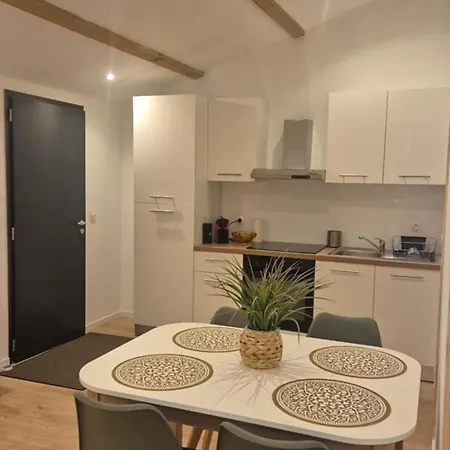 Sur Location Maison Plein Pied Moderne 4 Personnes Bel Espace Exterieur Entierement Cloture Parking Gratuit A 7 Minutes Centre En Voiture Ferienhaus Sanary-sur-Mer