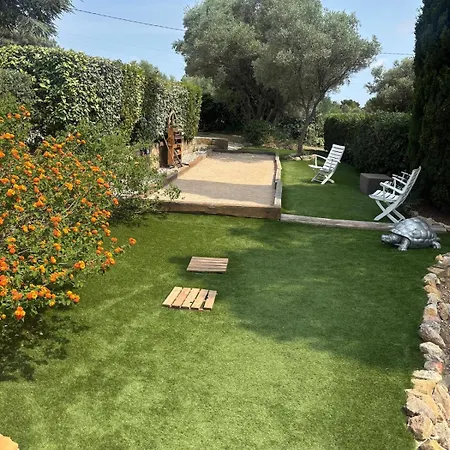 Sur Location Maison Plein Pied Moderne 4 Personnes Bel Espace Exterieur Entierement Cloture Parking Gratuit A 7 Minutes Centre En Voiture Ferienhaus Sanary-sur-Mer